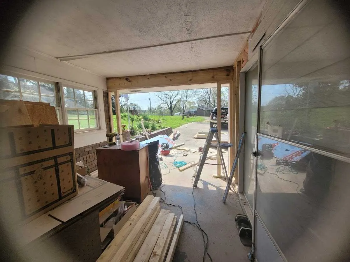 Air movers and dehumidifier for Drying & Dehumidification in Roscoe